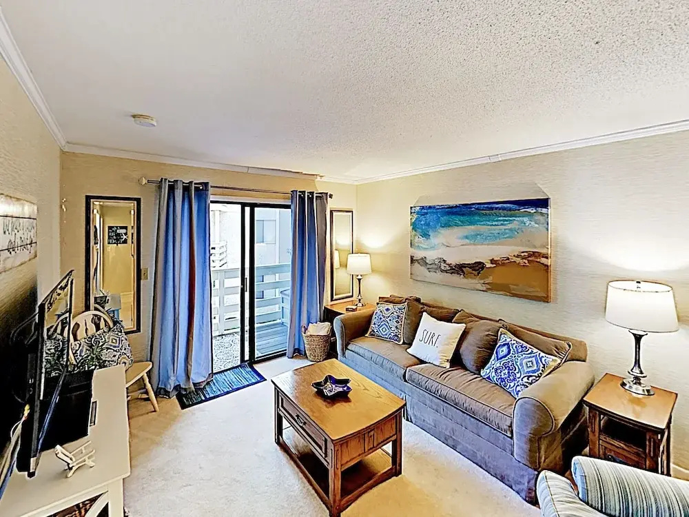 New Listing! All-suite Getaway W/ Pools & Tennis 2 Bedroom Condo