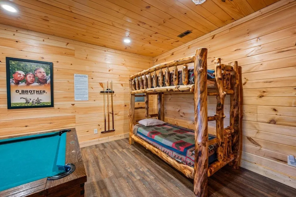 Gatlinburg Views Lodge 5 Bedroom Cabin