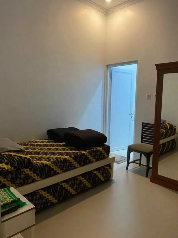 EXPRESS O 91923 Homestay Zona