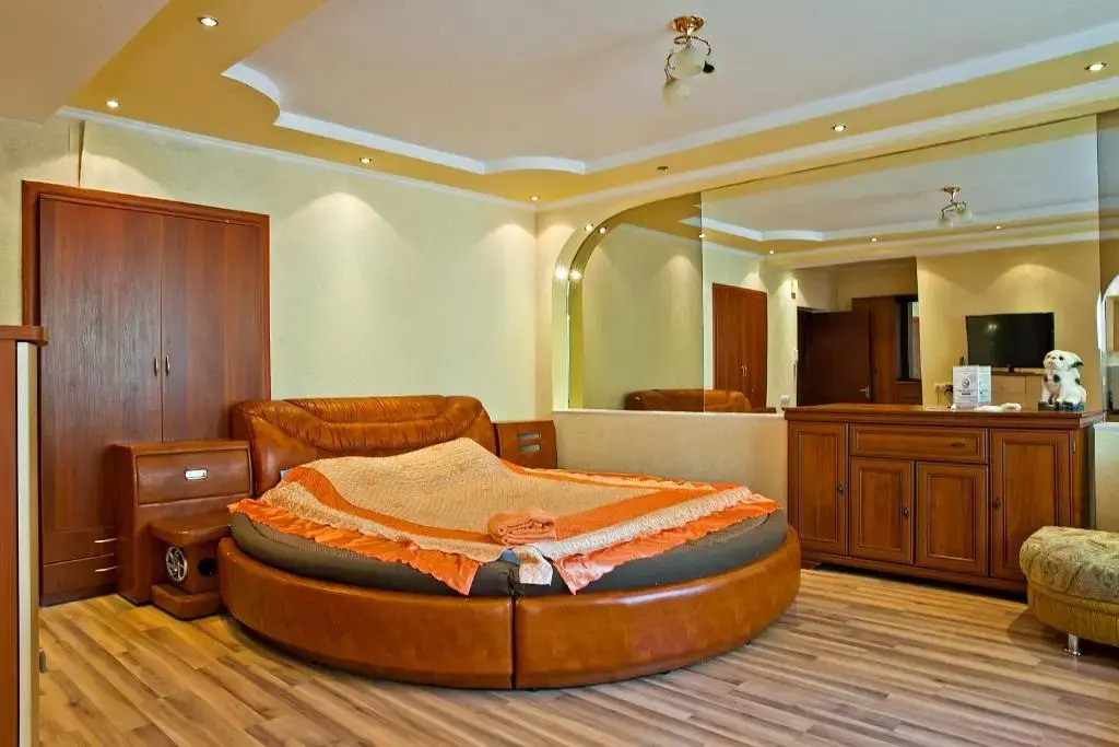 Lessor Centre Apartments