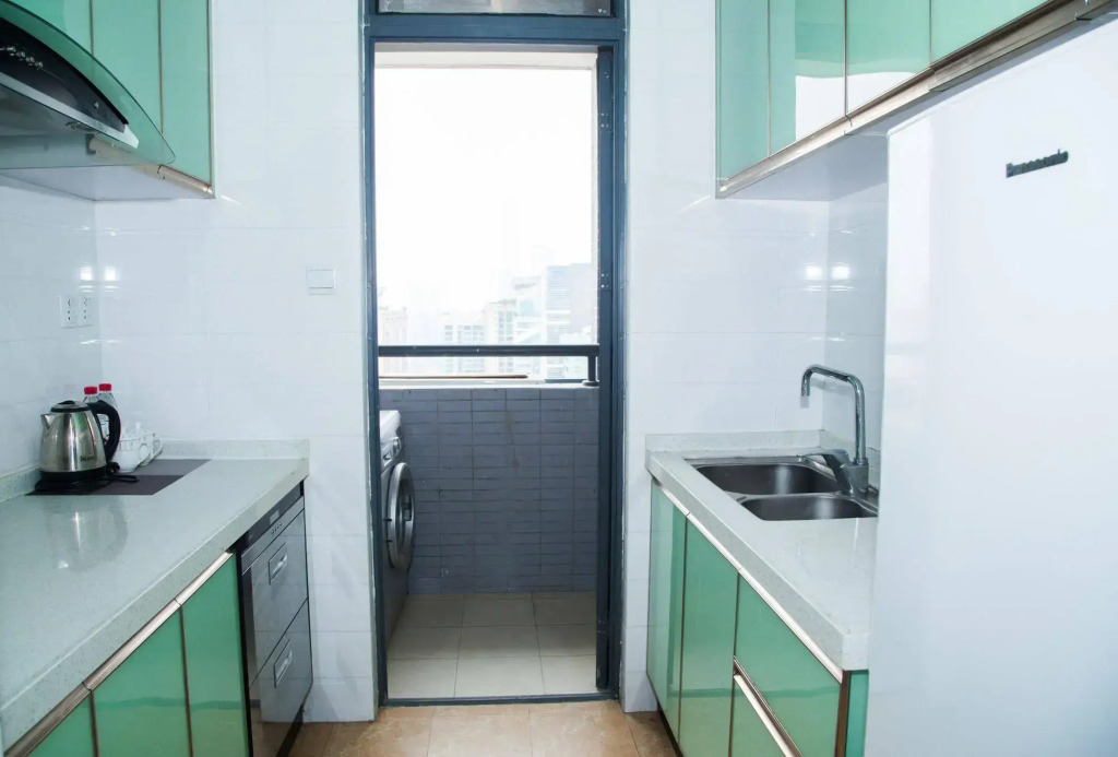 Private-Enjoyed Home Stanley International Apartment