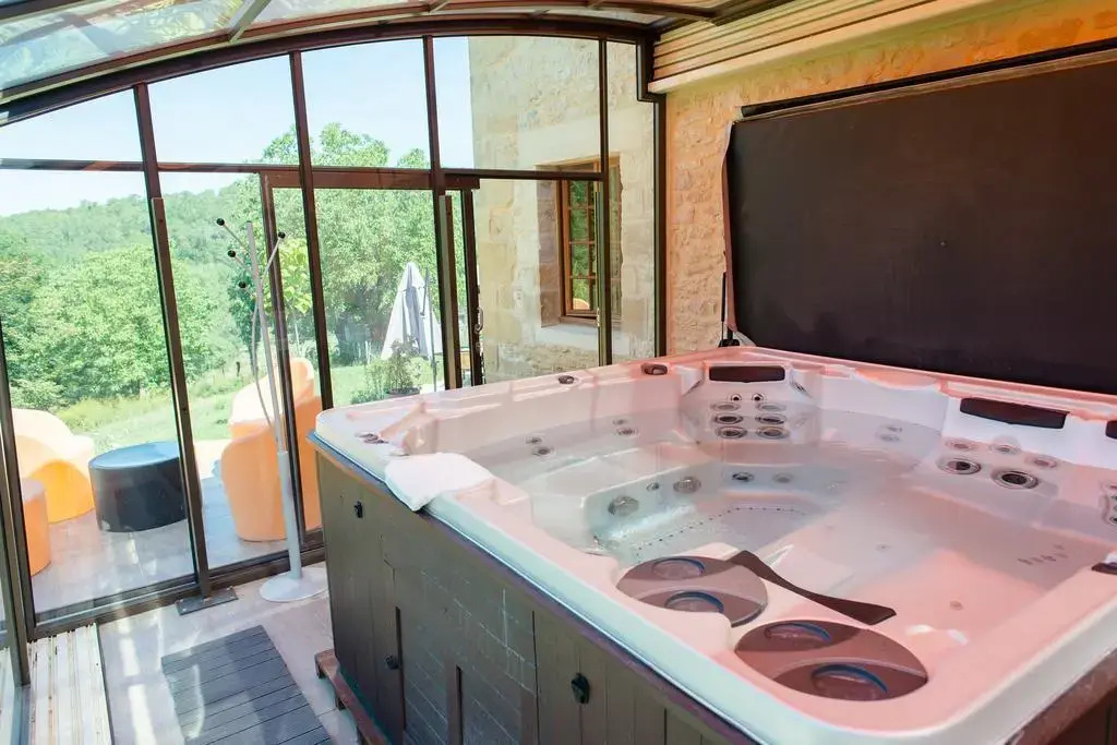 Aux Bories de Marquay, chambres dhôtes B&B avec piscine et SPA près de Sarlat