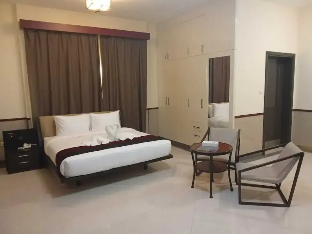 Great Wall Hotel