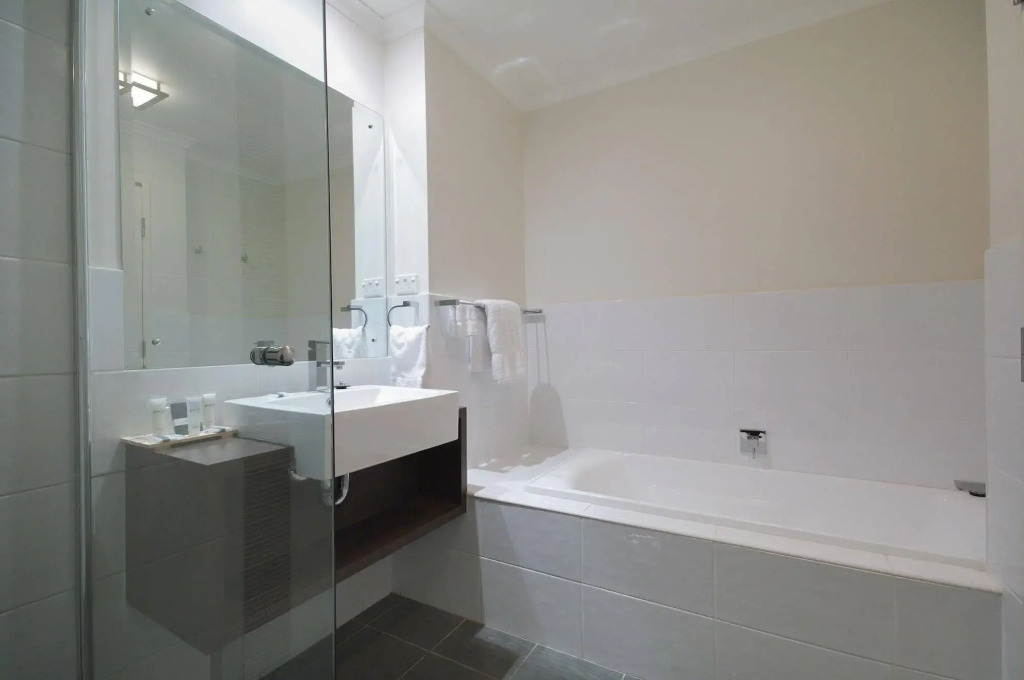 Macquarie Waters Boutique Apartment Hotel