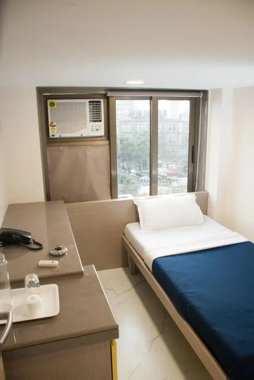City Hotel