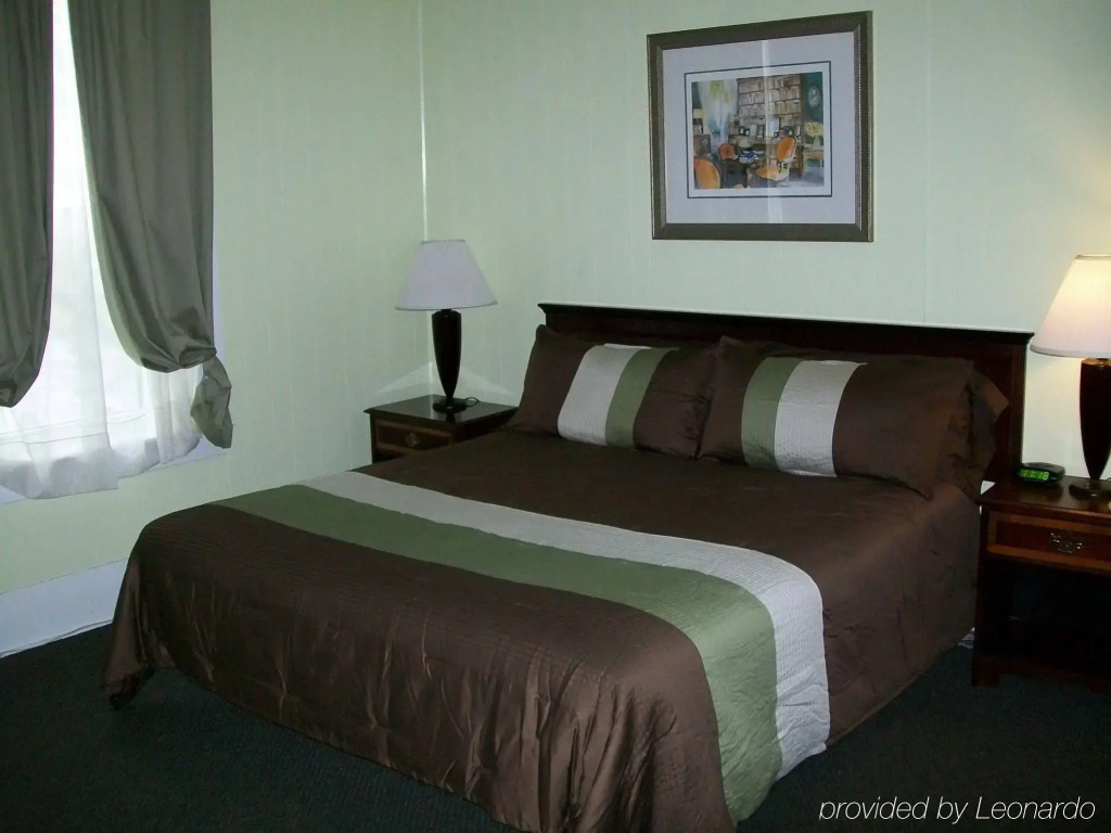 Hotel Wayne
