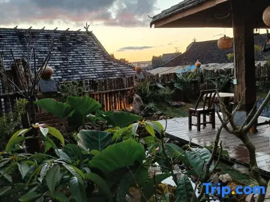 Mangjing Impression Courtyard