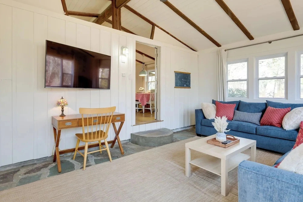 Steps to Beaches & Main Street: Hyannis Retreat