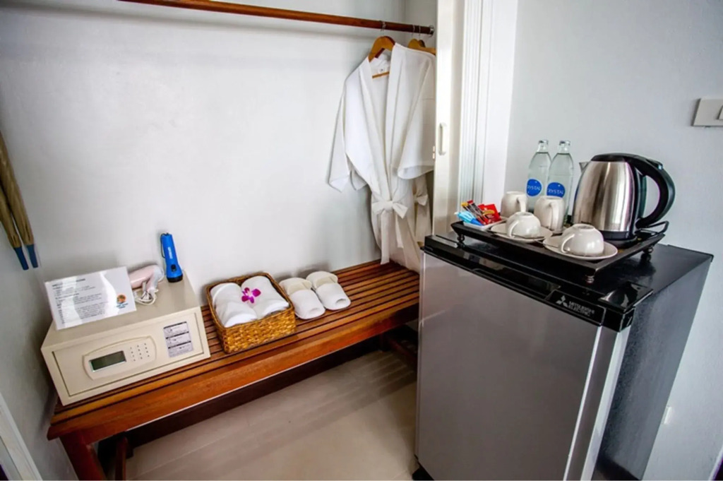 Lanta Corner Resort