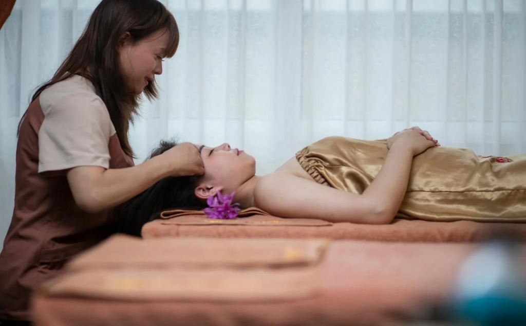 Hanoi Center Silk Premium Hotel & Spa & Travel