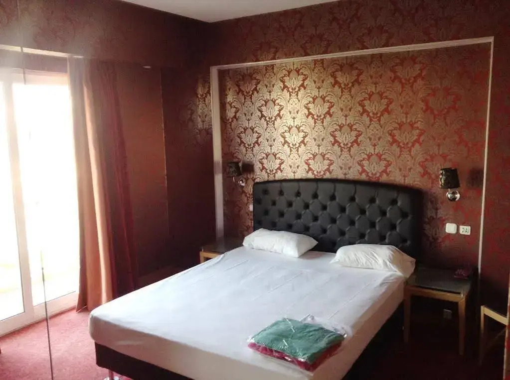 Kreoli Hotel