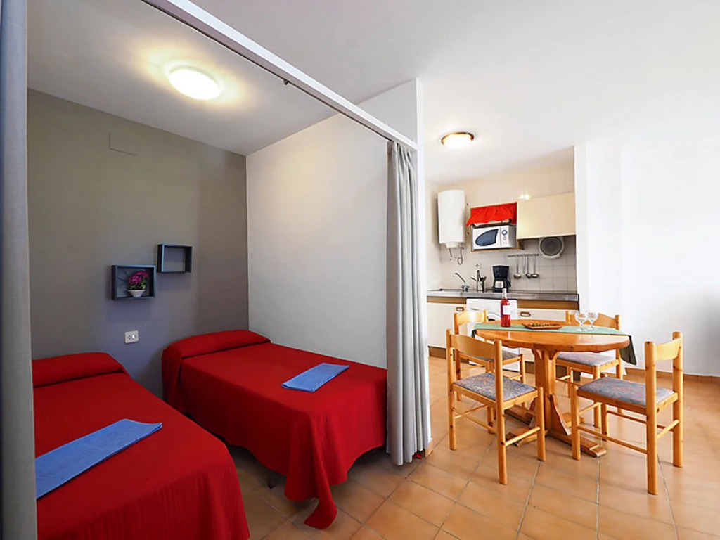 Apartment Mismar Roses 8270