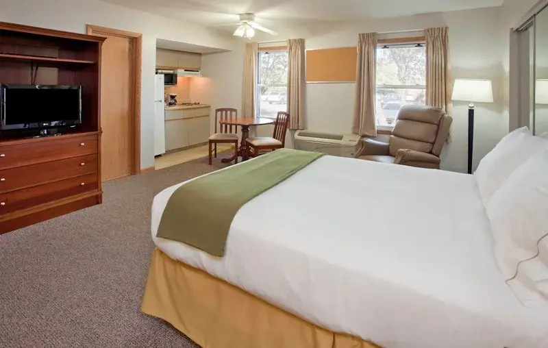 IHG Army Hotels Sturgis Heights