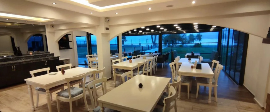 White Moon Hotel