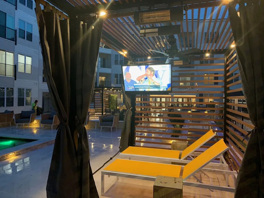 Steelyard Apartment