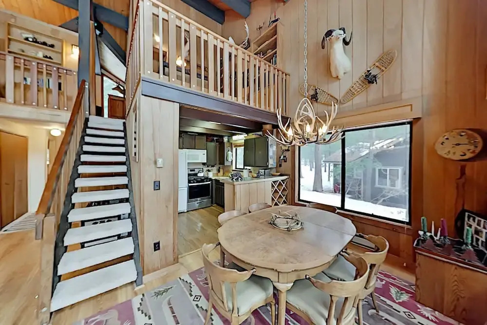 Grand Mountain Lodge W/ Tahoe Donner Amenities 4 Bedroom Home