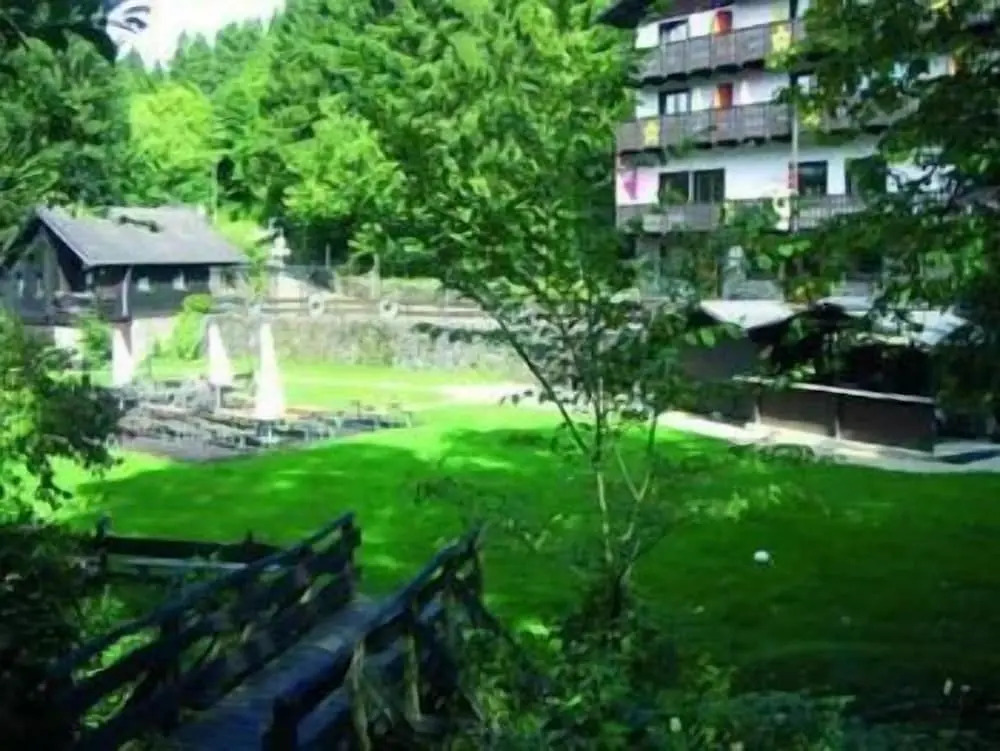 Wolffhotel