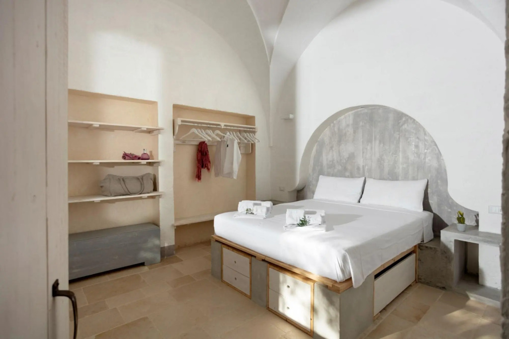Elegant and refined villa with pool immersed into the mediterannean bush-DIMORA DALUMA