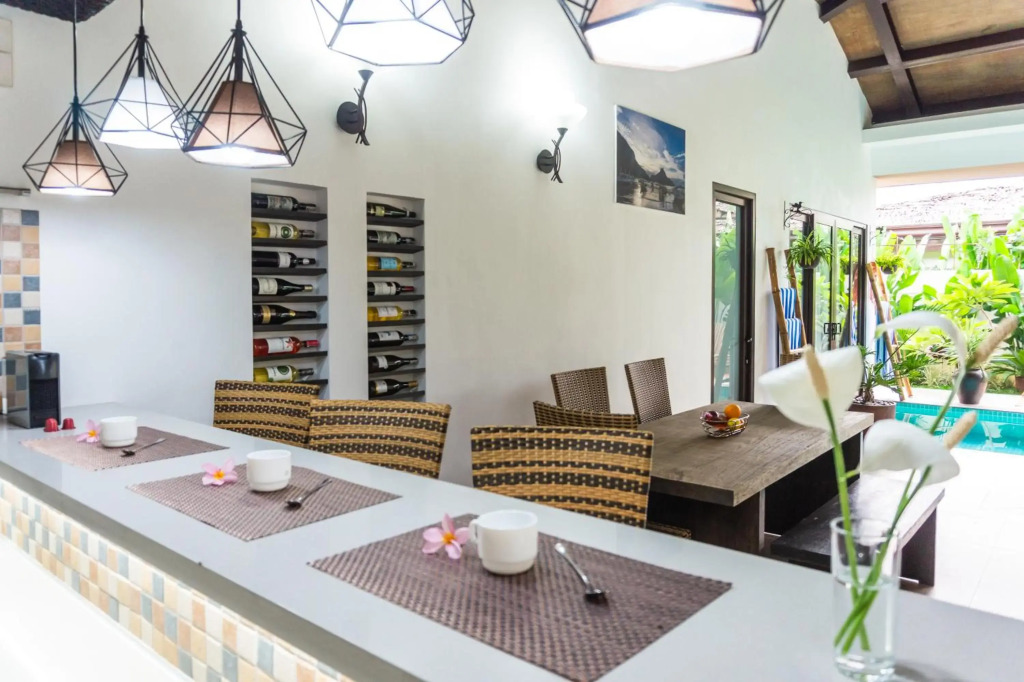 LUXURY PRIVATE VILLAS 400m2 WITH POOL NEAR LIO BEACH
