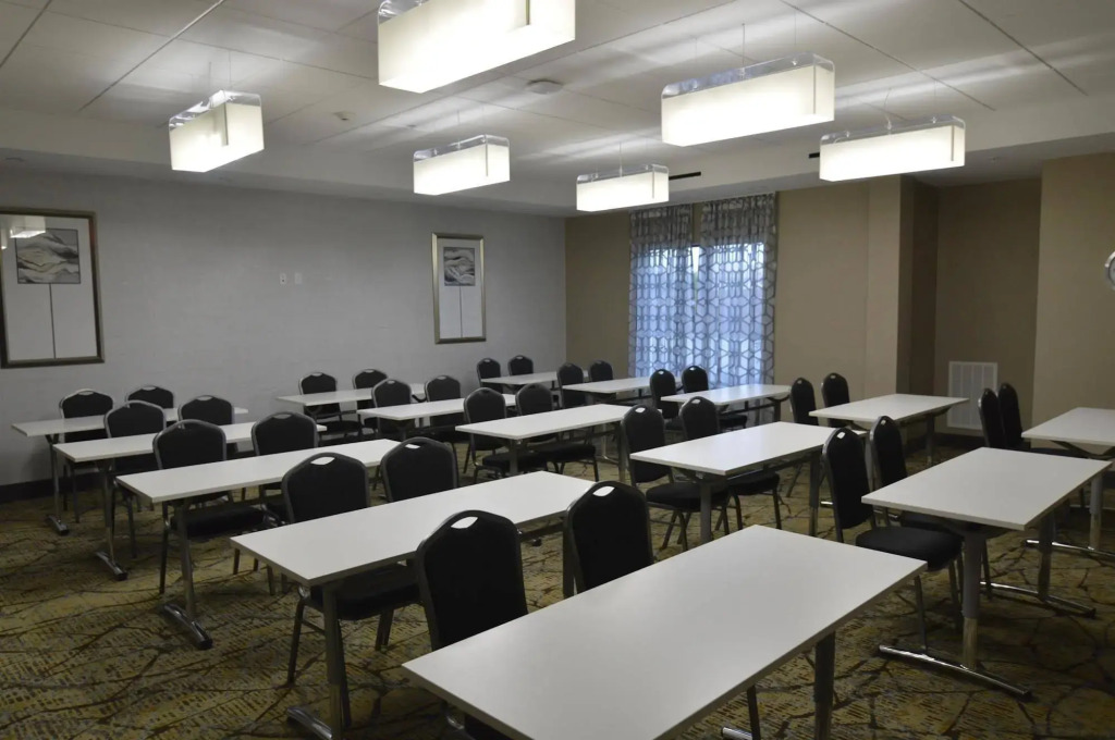 Comfort Inn & Suites Houston I-45 North - IAH