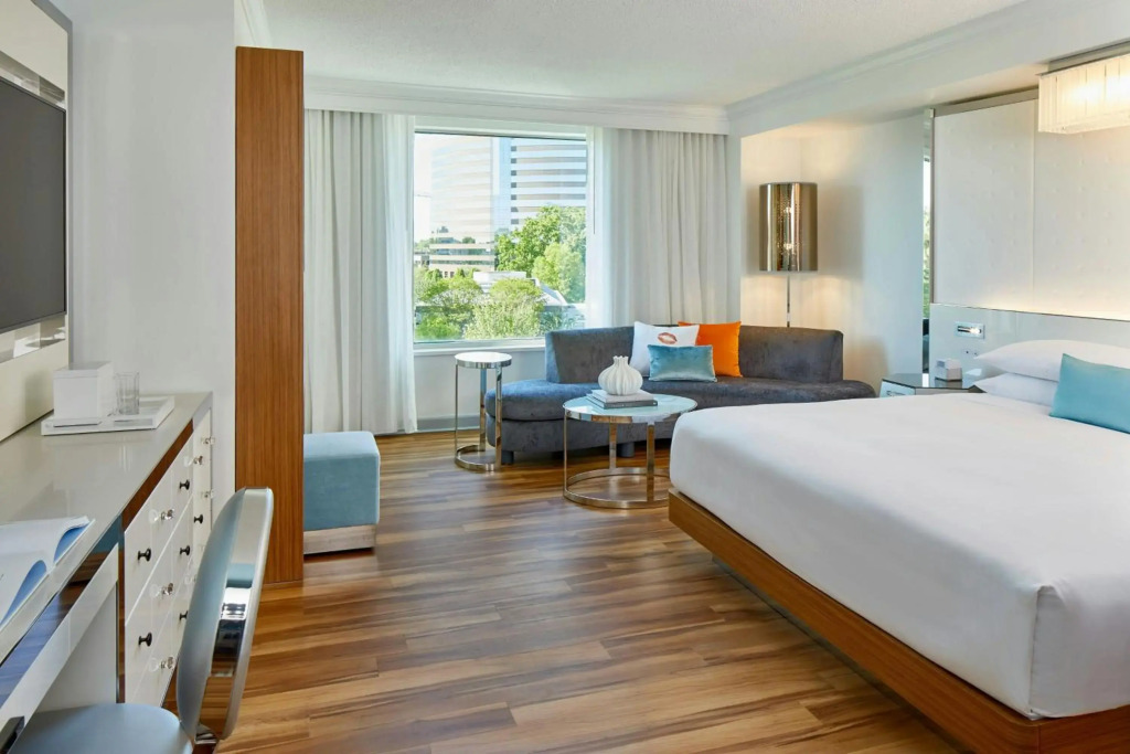 Renaissance Charlotte SouthPark Hotel