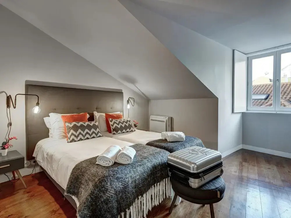 Canaan Lifestyle Apartments Lisbon Combro 77 by Get Your Stay