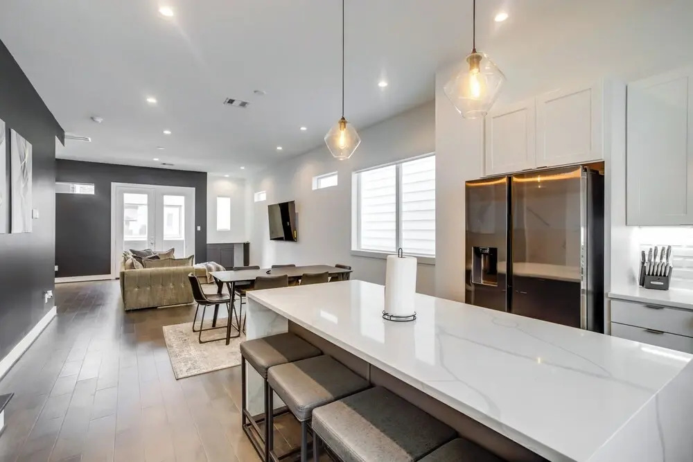 Inviting H-Town Home Near Shops & Golf Courses
