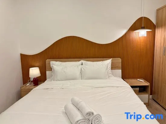 LYLAC Home Saigon NTMK - 2BR City Center Spacious Modern Townhouse Roof Terrace