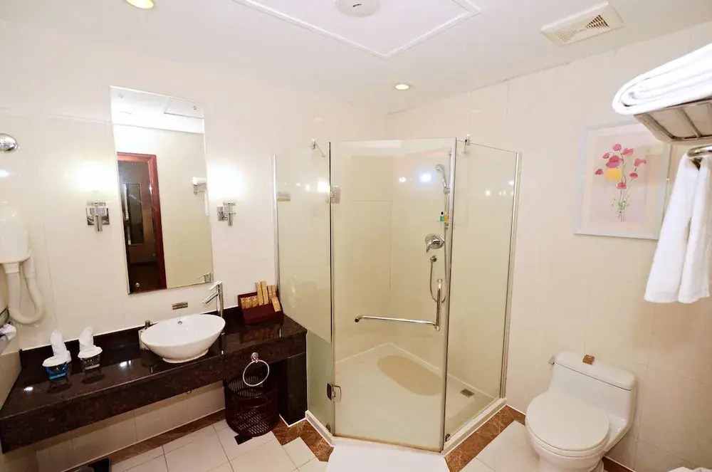 Seashine Hotel