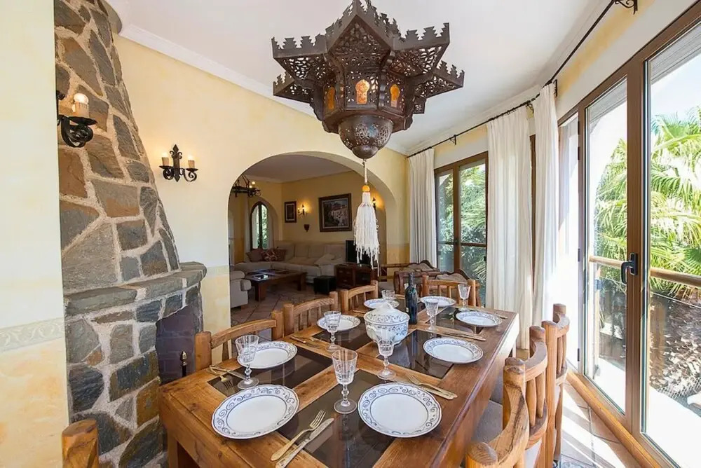 Villa - 4 Bedrooms with Pool and WiFi - 106398