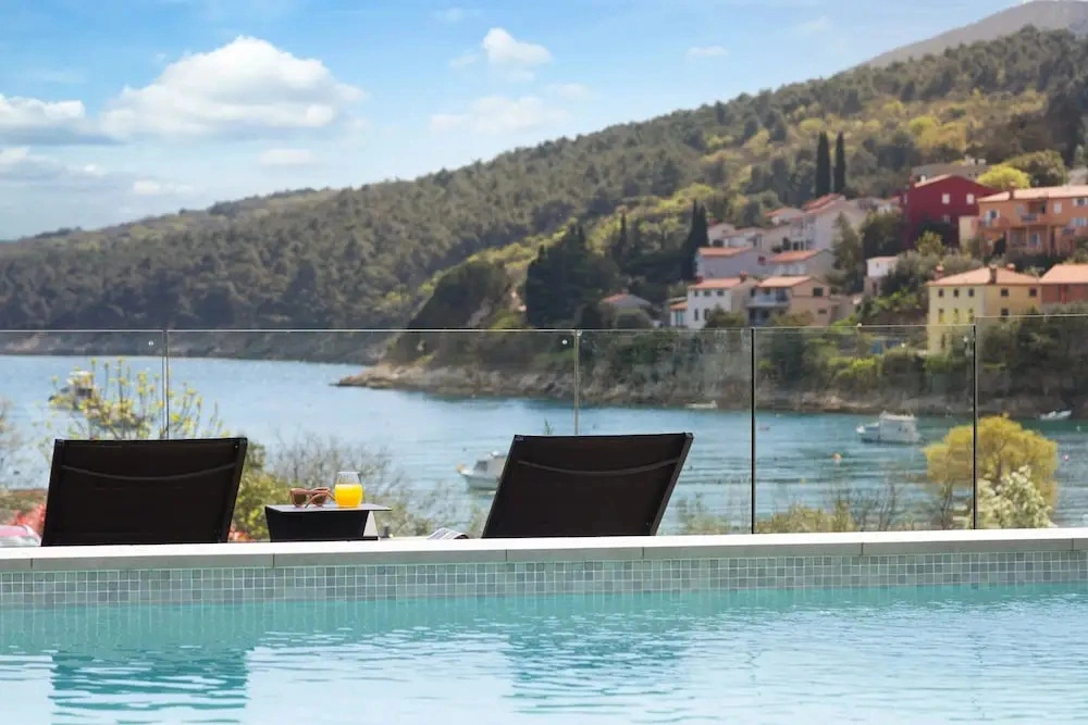 Villa Valmata Adriatic Pearl /w Pool & Wellness