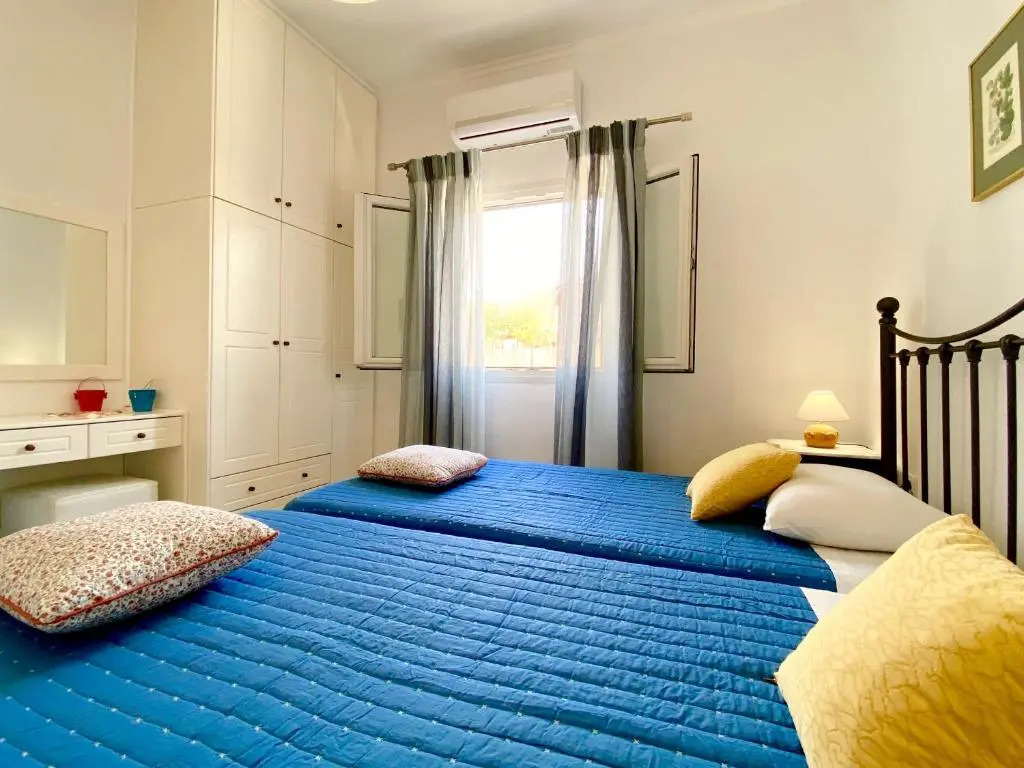 Villa Olga Kassiopi with private pool by DadoVillas