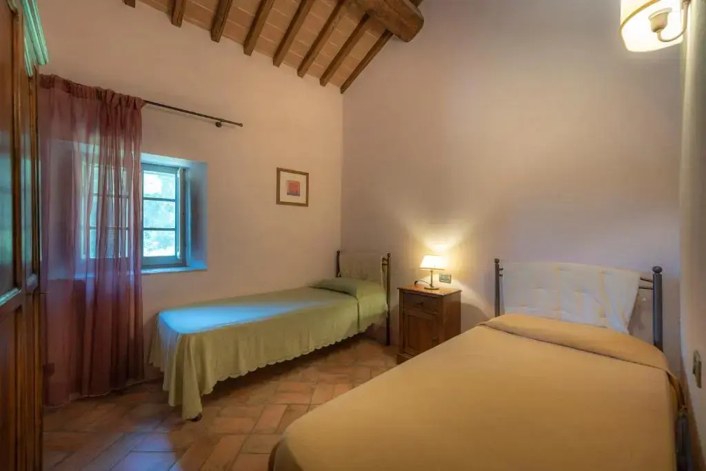 Agriturismo Verniano Five Apartments with Panoramic Pool