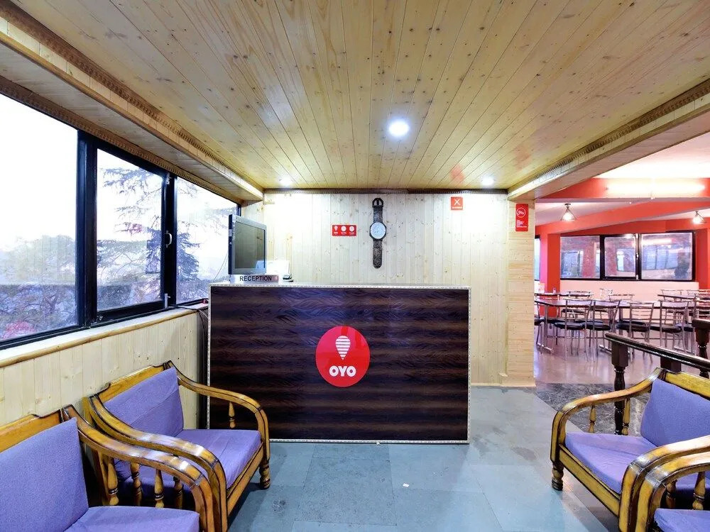 OYO 13186 Hotel Royal View