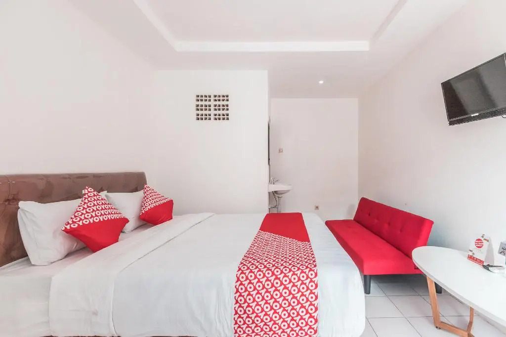 OYO 947 Angel Home Stay Syariah Near Atrium Pondok Gede, Museum Monumen Pancasila, Taman Mini