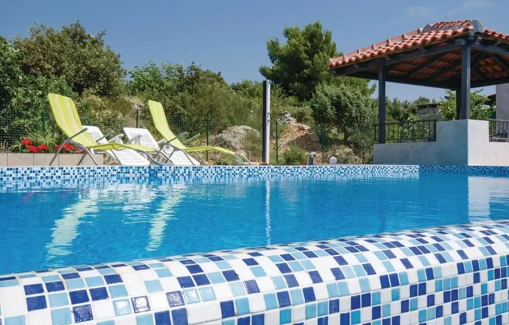 Stunning Home in Sevid With Wifi and 4 Bedrooms