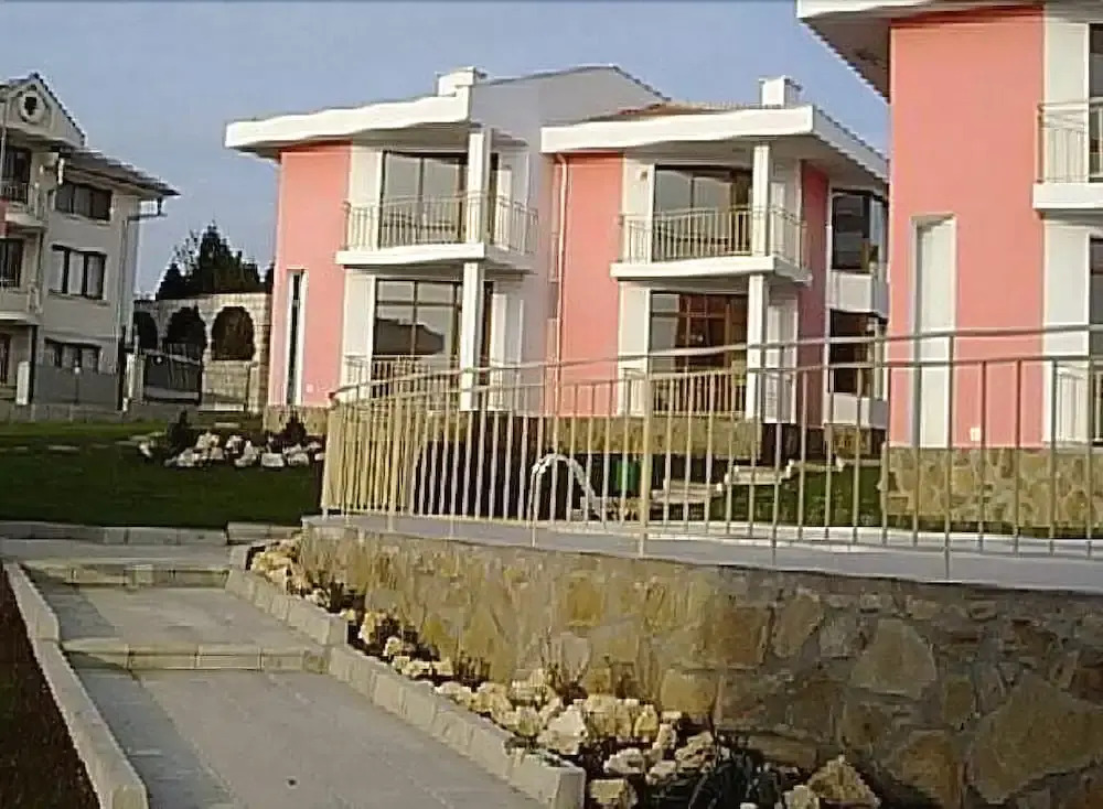 Sunny Villas