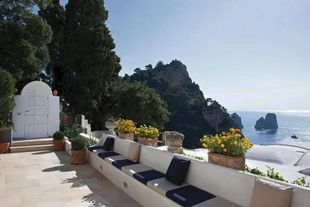 Villa di fronte i faraglioni