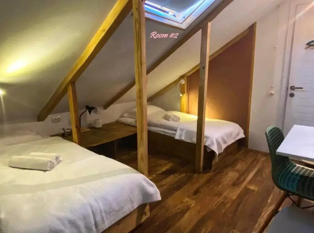 Kera2Rooms