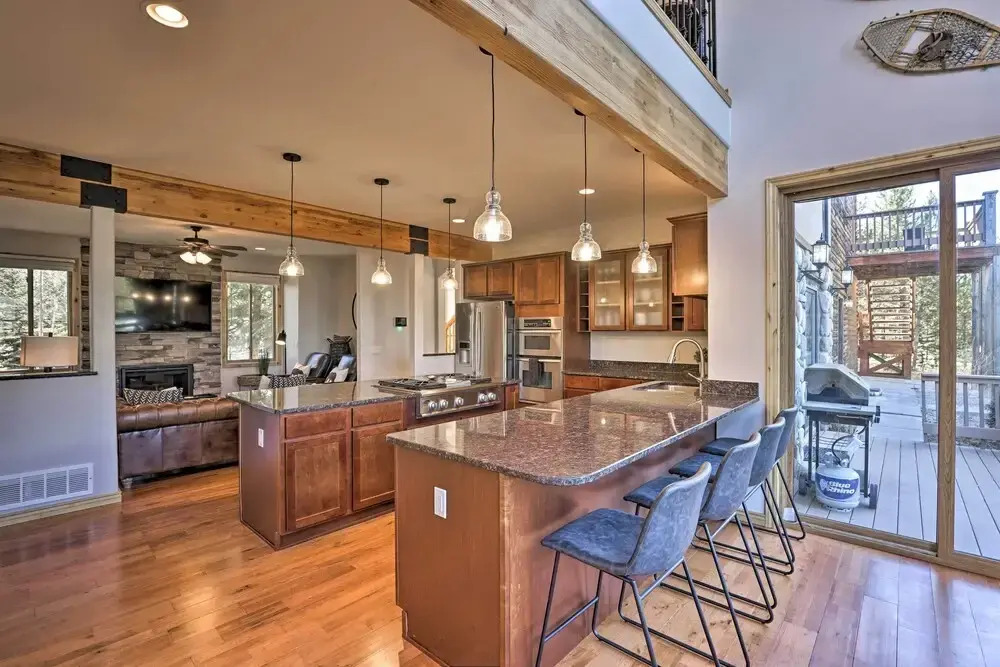Cabin w/ Game Room & Mtn Views in Silverthorne!