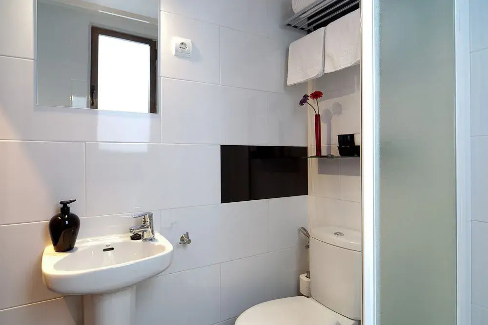 THC Tirso Molina Hostel