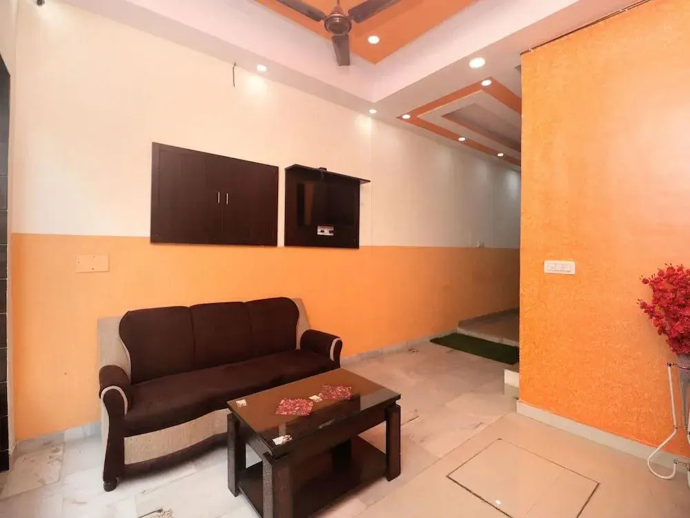 OYO 16700 HOME Exotic 2 BHK Dream View Khanyara Road