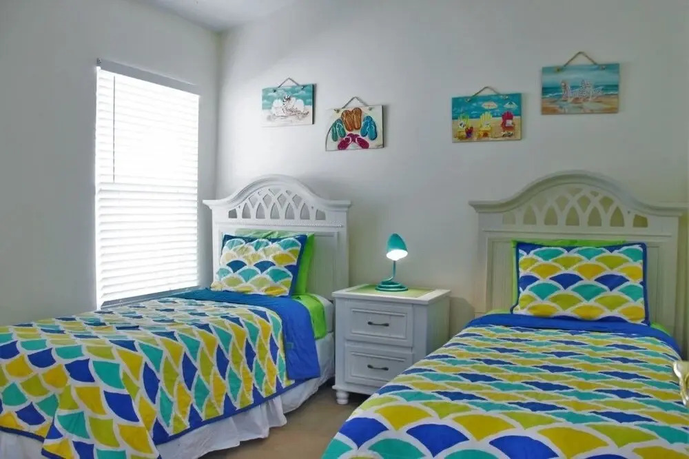 Family Friendly 4 Bed/3 Bath SPA-Pool Home in High