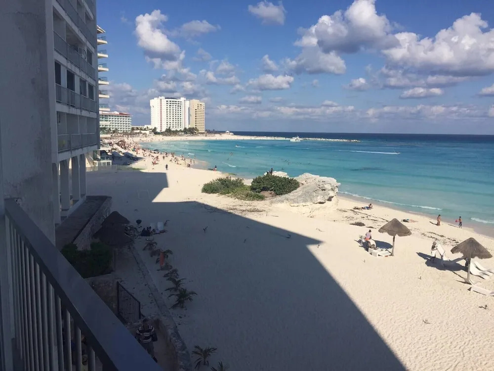 Room-ocean View Room #1202near The Clubs