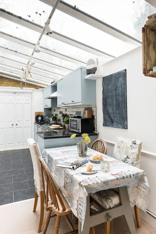Cosy 2BR Family Home in Battersea