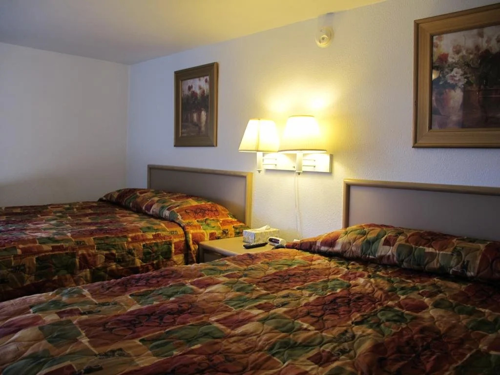 Baker City Motel & RV