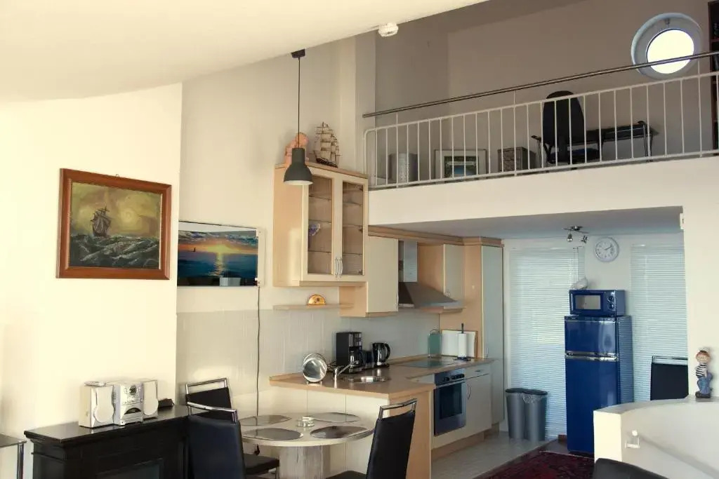 Apartment 92