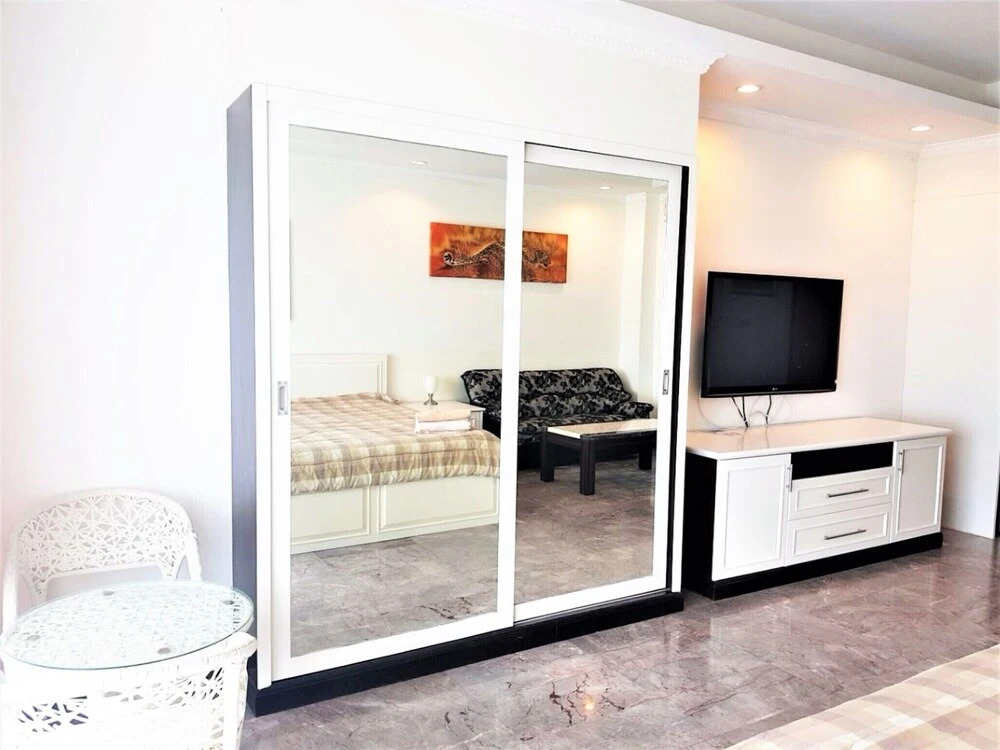 30th Floor Sea View Studio at View Talay 8