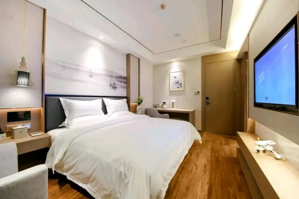 East Queen Hotel (Xi'an Beimen Metro Station)