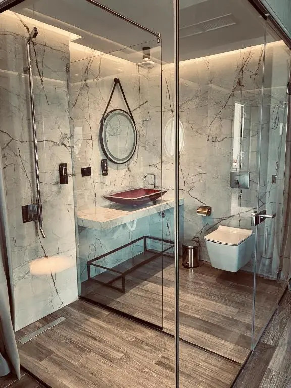 Deluxe Room 01